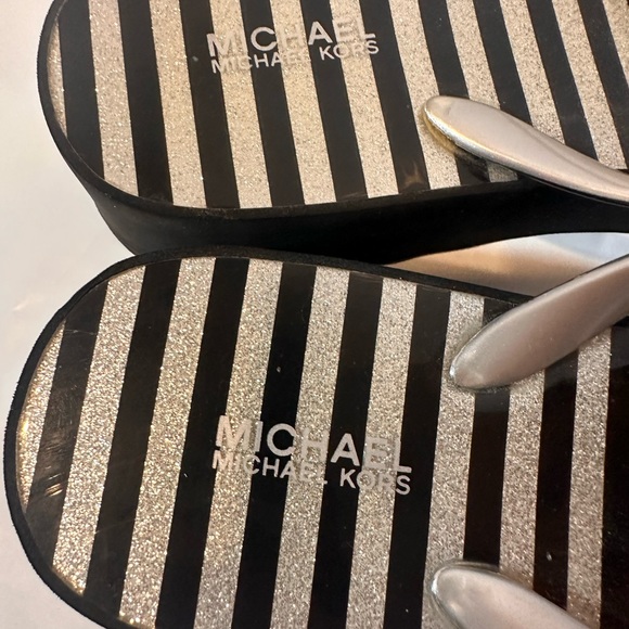 Michael Kors Platform Flip Flops Size 7.5 - Picture 2 of 4